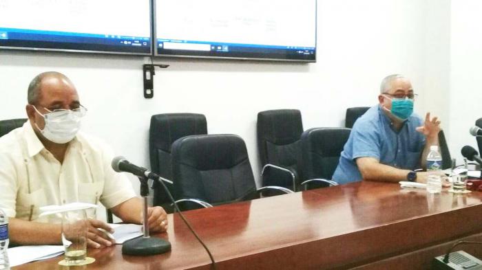Luis Antonio Torres Iribar, Primer Secretario del Partido en la provincia y el Gobernador de la ciudad, Reinaldo García Zapata.
