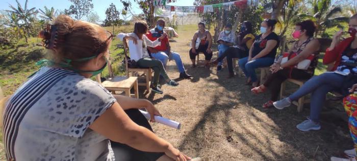 Comparten buenas prácticas en encuentro de mujeres productoras