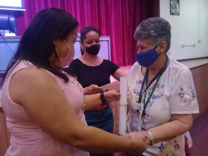 Celebran Comunicadores el Dia Internacional de la Mujer