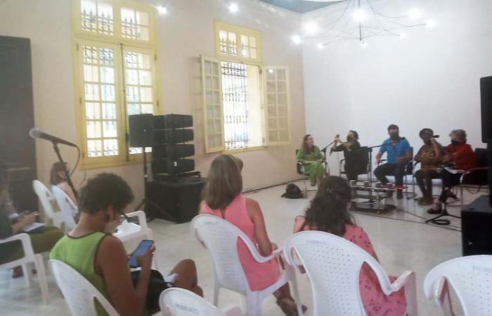 Panel Mujeres con ciencia