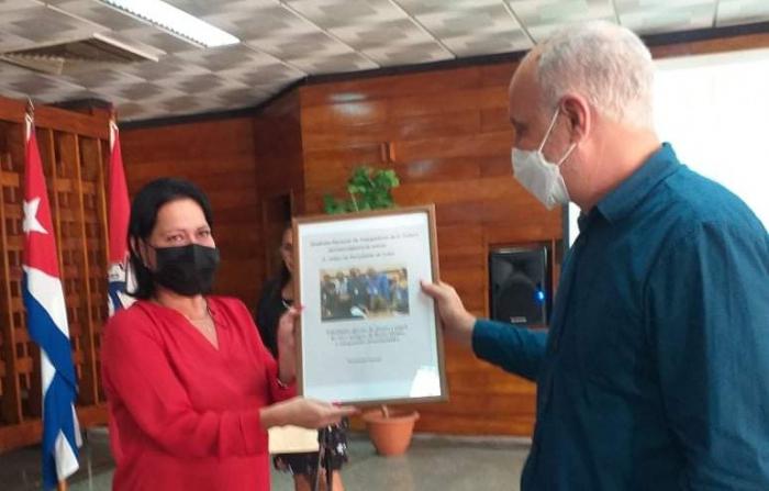 La Unión de Periodistas de Cuba (UPEC) recibió el reconocimiento del Sindicato Nacional de los Trabajadores de la Cultura.
