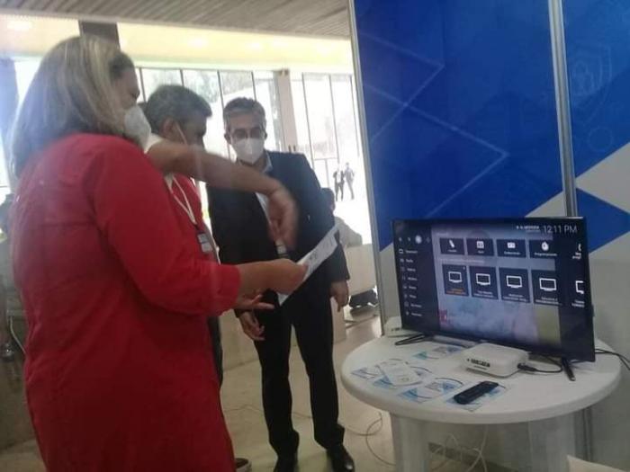 Recorre Viceministro Primero del MINCOM Stand Cuba de Informática 2022