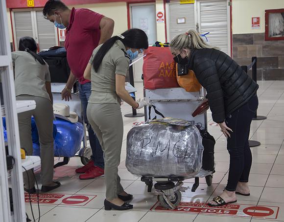 Aduana, Aeropuerto José Martí, terminal 3. Foto: Ismael Francisco/ Cubadebate