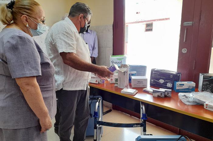La Asociación Cultural José Martí de Estados Unidos entregó hoy un donativo de medicamentos, insumos médicos y material gastable al Hospital Pediátrico Docente de Centro Habana.