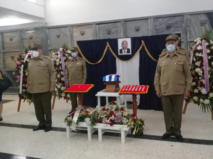 Ofrendas Florales de Raúl y Diaz Canel Presiden Honras Fúnebres del General de Brigada de la Reserva Rafael Moracen