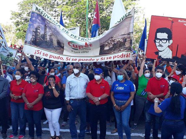 Trabajadores capitalinos en Primero de Mayo.