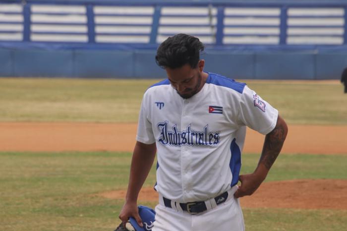 Leopardos se llevan el primer duelo en el Latino