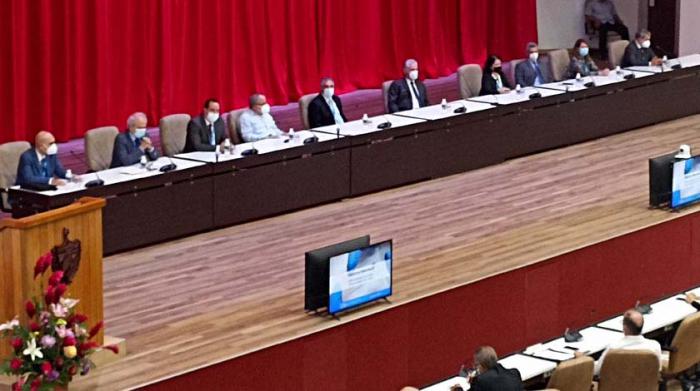 Asiste Díaz-Canel a jornada inaugural de BioHabana 2022