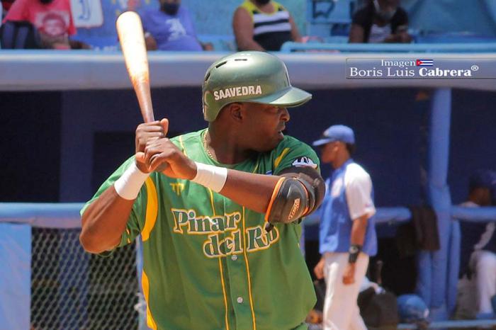 Saavedra azotó a los Leones en el Latinoamericano