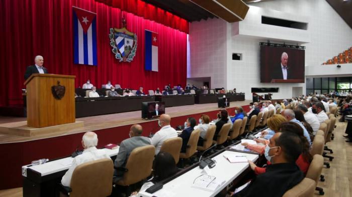 Díaz-Canel: «Todo con el pueblo, por el pueblo y para el pueblo»