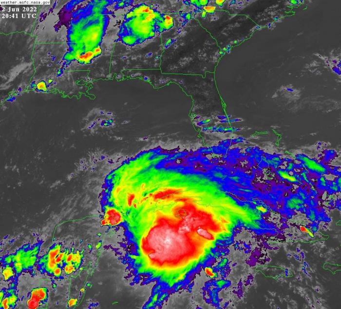 Aviso Especial: se mantienen las lluvias en occidente y centro
