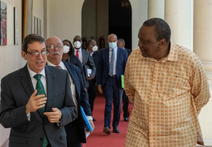 Bruno Rodríguez se reúne con el presidente de Kenia, Uhuru Kenyatta