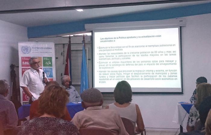 Panel por el Día Mundial de la Población en Cuba