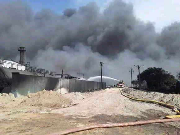 Incendio en Base de Supertanqueros de Matanzas
