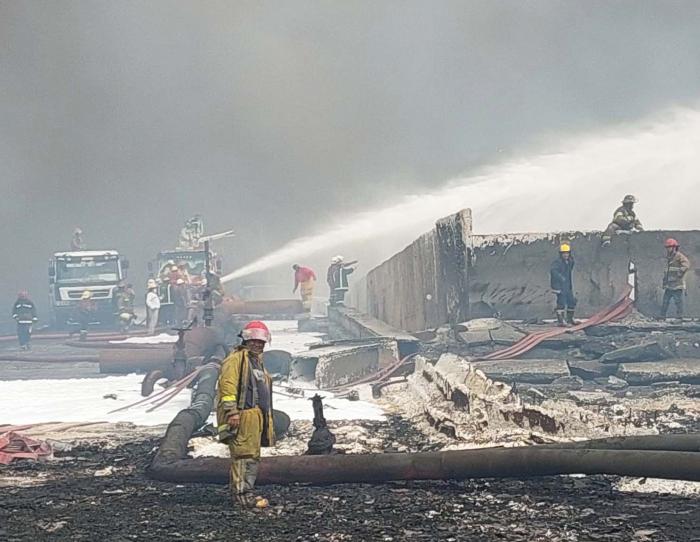 Controlado incendio en base de supertanqueros de Matanzas
