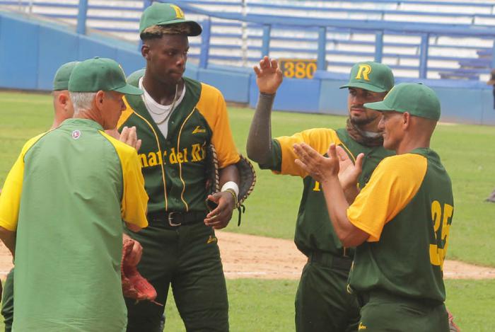 La Habana vs Pinar del Río en beisbol sub 23
