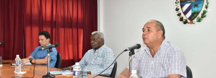 Reunión chequeo programas en la capital