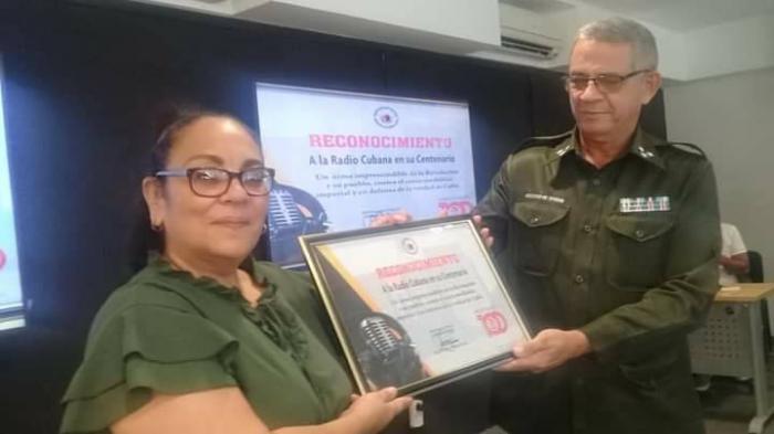 MININT reconoce a la Radio Cubana