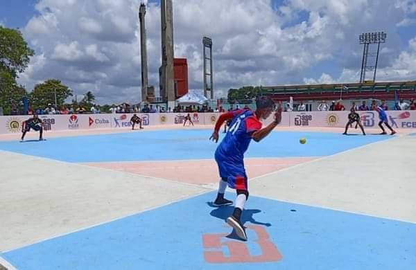 Equipo jugando baseball