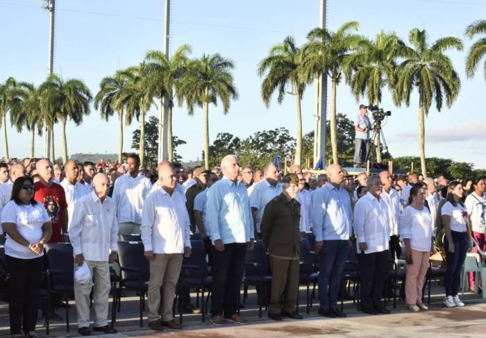 Acto homenaje al Che en Santa Clara