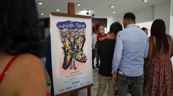 Personas entrando al cine, cartel del documental