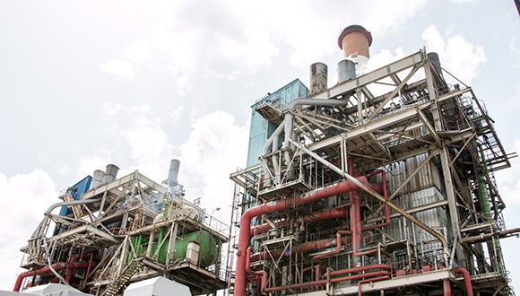 Termoeléctrica Carlos Manuel de Céspedes. Foto: Abel Padrón Padilla/ Cubadebate.