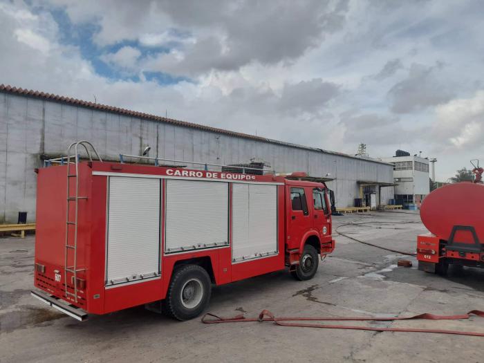 Carros bomberos en el lugar del hecho