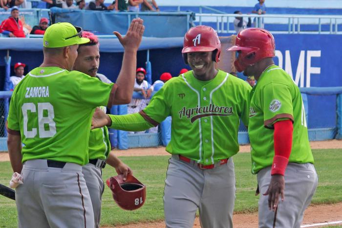 Algunos jugadores del equipo Agricultores