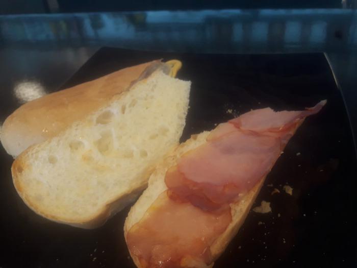 Sandwich con jamón