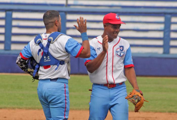 Portuarios venció este martes 3-1 al equipo de Agricultores.