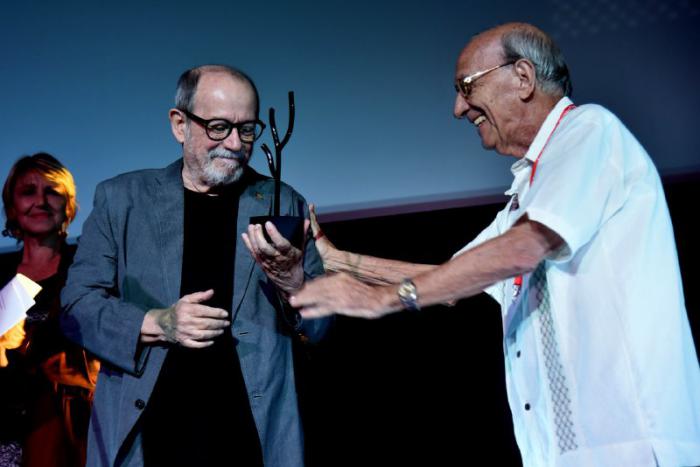 Silvio Rodríguez recibe el coral de honor