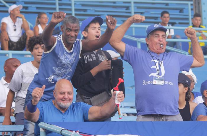 Público en el estadio