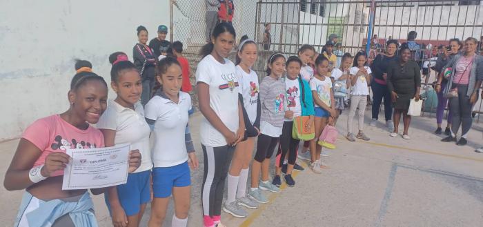 Habana Vieja destaca en provincial pioneril de voleibol