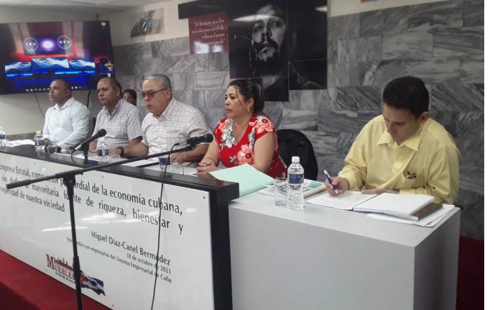 Reunión análisis de la economía en el Cotorro