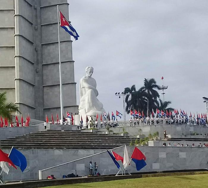 Pioneros capitalinos rindieron homenaje a Martí