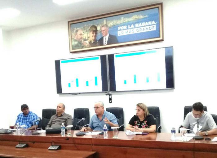 Encuentro de las máximas autoridades de La Habana con periodistas