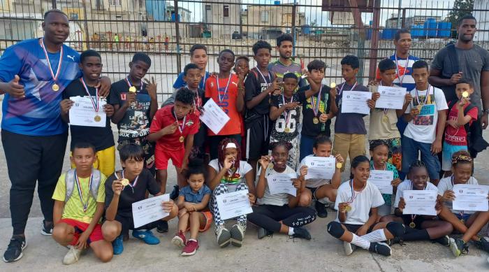 Participantes en el Provincial pioneril de voleibol