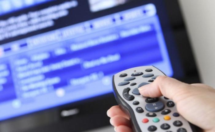 Mando y televisor