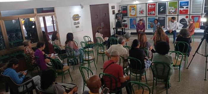 Presenta proyecto Palomas documental Todos los días son 8 de marzo