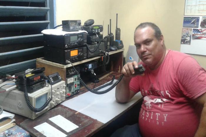 Oliden Gutiérrez Osuna, radioaficionado de Ciego de Ávila