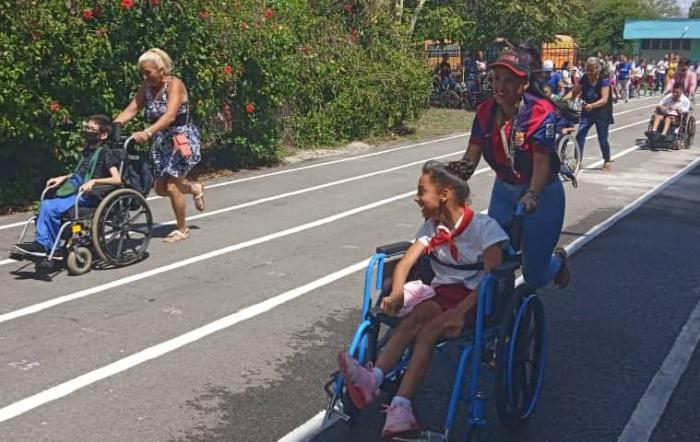 Encuentro deportivo en escuela especial Solidaridad con Panamá
