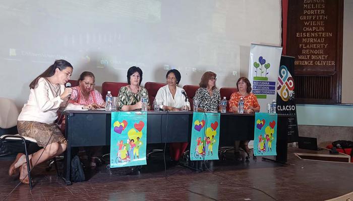 foro Los desafíos contemporáneos frente a los cuidados. Dinámicas demográficas y políticas