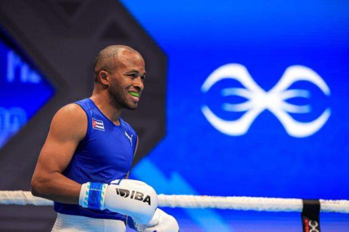 Lázaro Álvarez ganó si segunda pelea en el mundial.