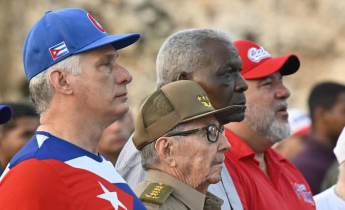 Encabezan Raúl y Díaz-Canel acto por el Día de los Trabajadores en La Habana