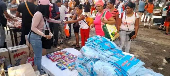 En el Parque Juan Delgado,de Santiago de las Vegas se realiza la Feria para el Hogar con la participación de Mipymes y otras entidades productivas de Boyeros.