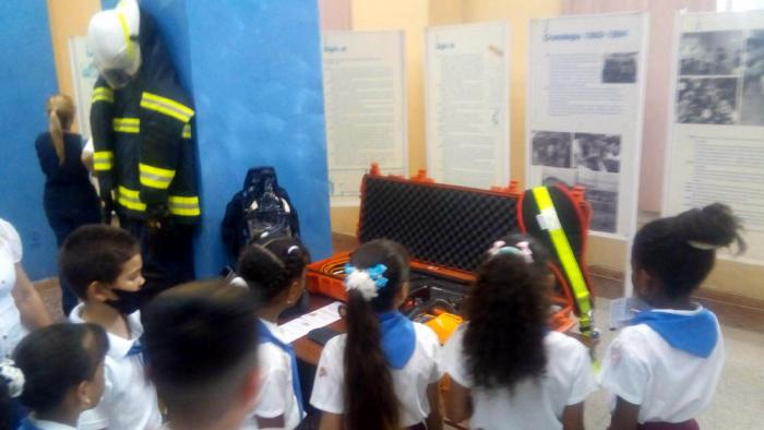 Exposición por Jornada nacional de protección contra incendios