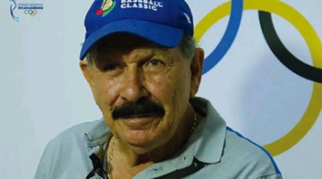 Roberto Pacheco Martínez, narrador y comentarista deportivo de Radio Rebelde