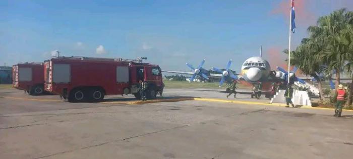 Ejercicio demostrativo del Meteoro en Aeropuerto Internacional José Martí