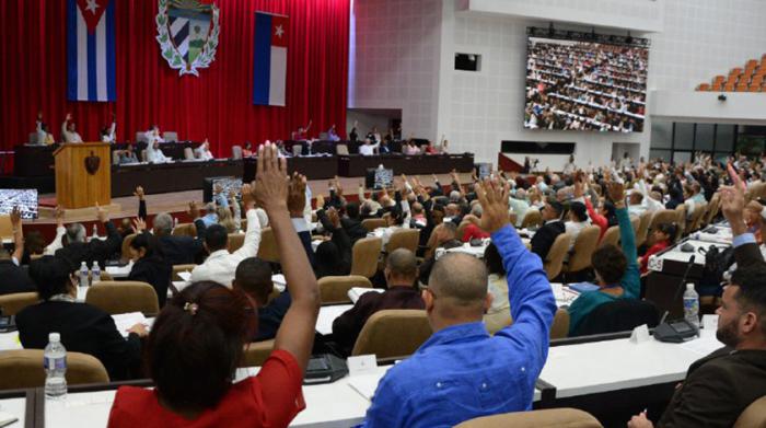 Sesión extraordinaria del Parlamento