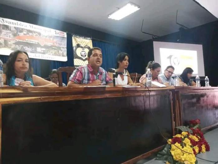 El coordinador provincial de los CDR en la capital, Eliades Rodríguez Martínez, llamó a los cederistas a no descuidar la defensa de la Revolución.
